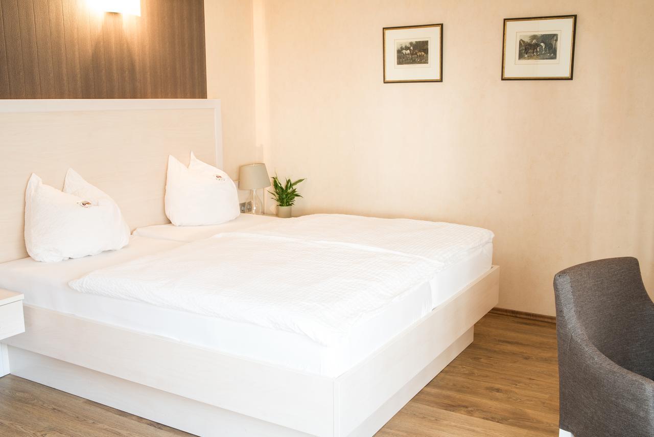 Weddeler Hof Hotell Cremlingen Exteriör bild
